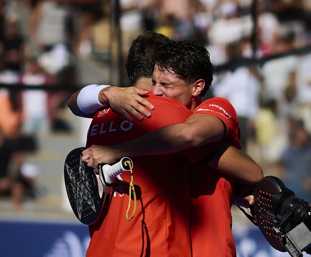 Arturo Coello y Agustin Tapia tras ganar a Augsburger y Lebrón en las semifinales del Alpine Paris Major 2026