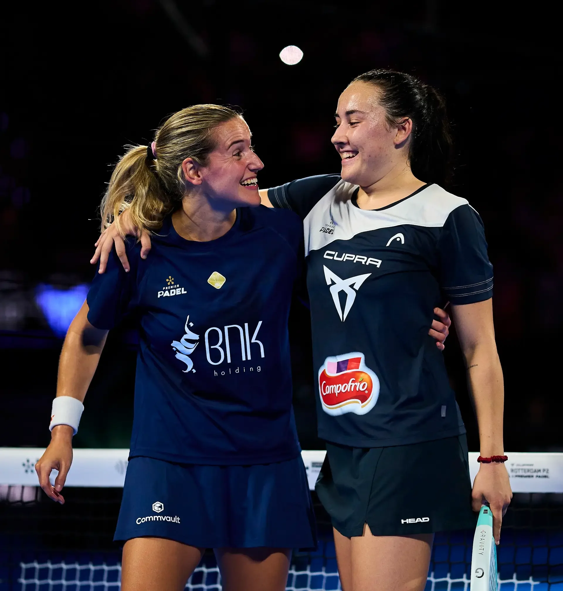 Ari Sánchez and Andrea Ustero after securing the spot in the final of the Rotterdam P2 2026 | PREMIER PADEL PHOTOGRAPH