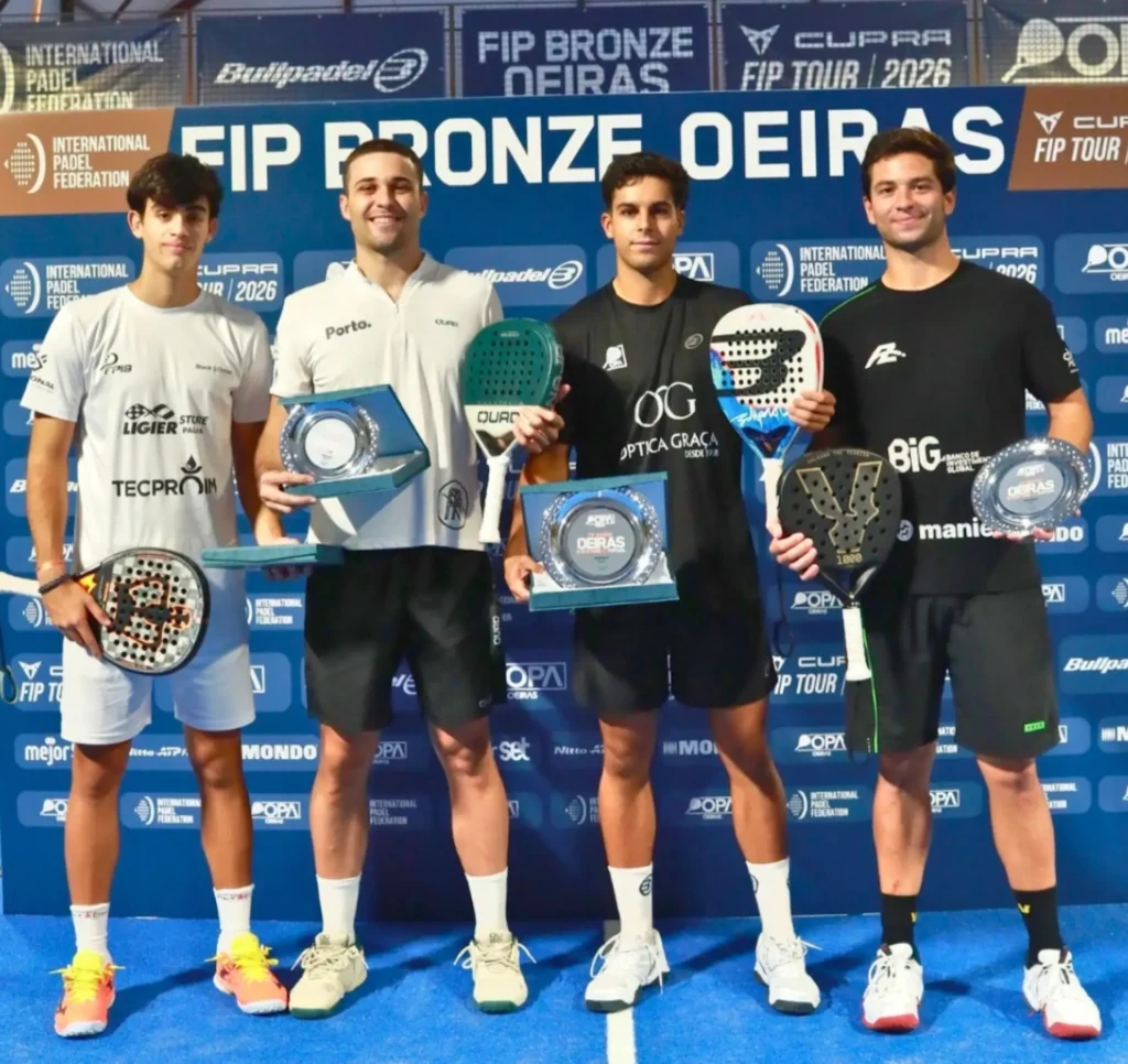 Da esquerda para a direita, os finalistas do FIP Bronze Oeiras, Pau Miñano e Pedro Perry, e os vencedores, Pedro Graça e Peu Araújo | Fotografia da FPP