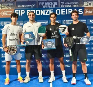 De izquierda a derecha, los finalistas del FIP Bronze Oeiras, Pau Miñano y Pedro Perry, y los ganadores, Pedro Graça y Peu Araújo | Fotografía de la FPP