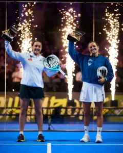 Ari Sánchez y Andrea Ustero con los trofeos después de ganar el Rotterdam P2 2026
