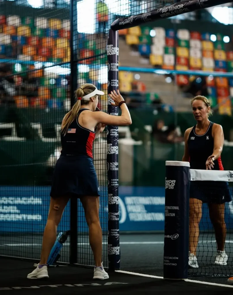 Jogadoras da seleção feminina dos Estados Unidos de padel na FIP Senior World Cup 2026
